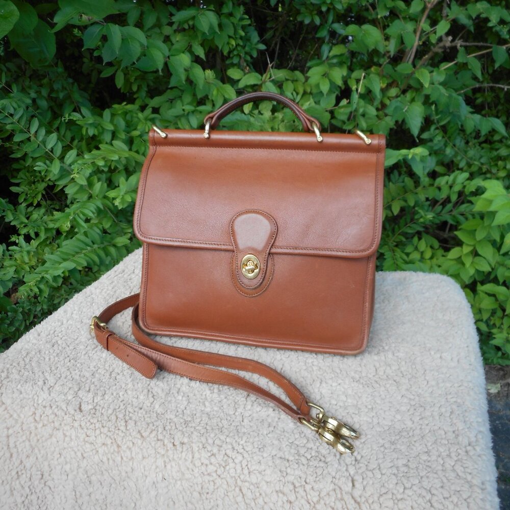 *sold* Vintage Coach Willis Bag 9927, in British Tan
